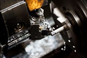 Prelucrări metalice complete – avantajele unui partener integrat în industrie